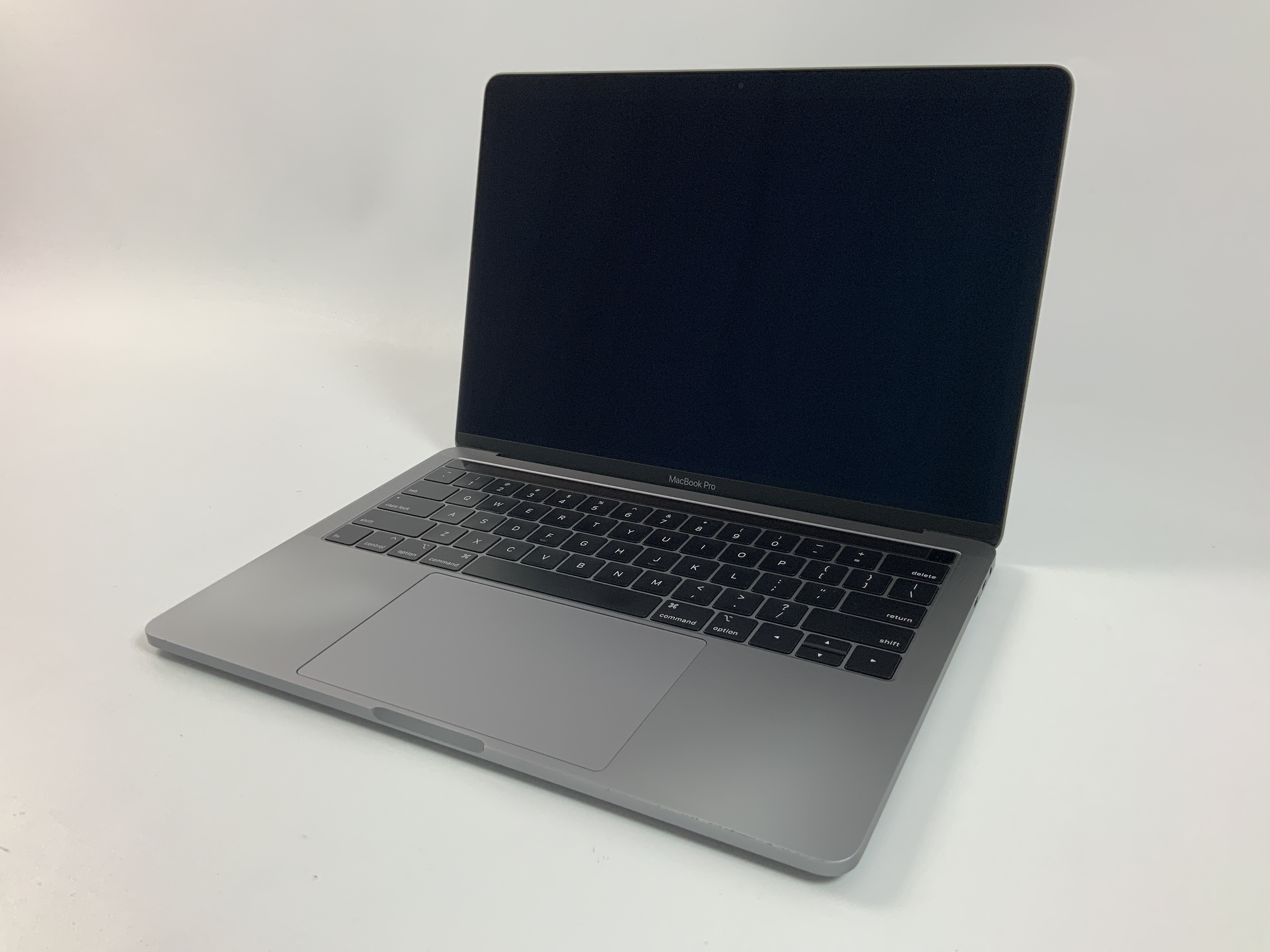 MacBook Pro 13" 4TBT Mid 2018 (Intel Quad-Core i7 2.7 GHz 8 GB RAM 1 TB SSD), Space Gray, Intel Quad-Core i7 2.7 GHz, 8 GB RAM, 1 TB SSD, Afbeelding 1